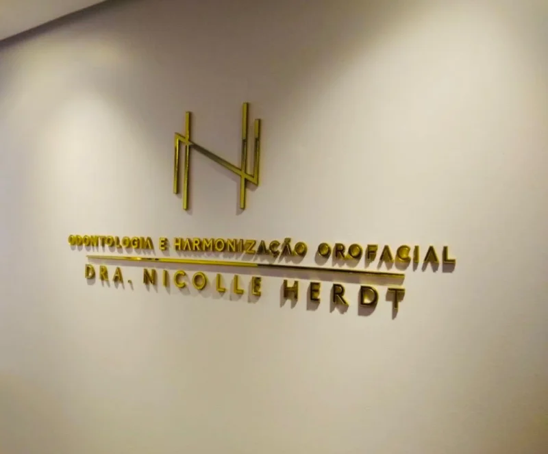 Placa identificação para empresa