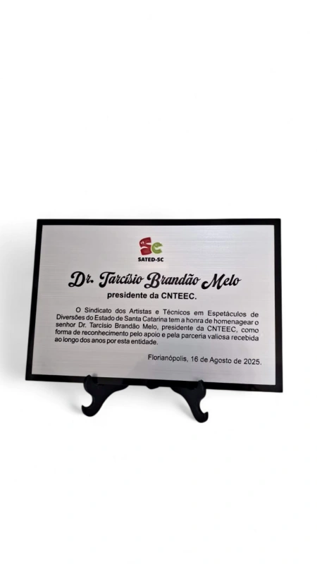 Placas de homenagem